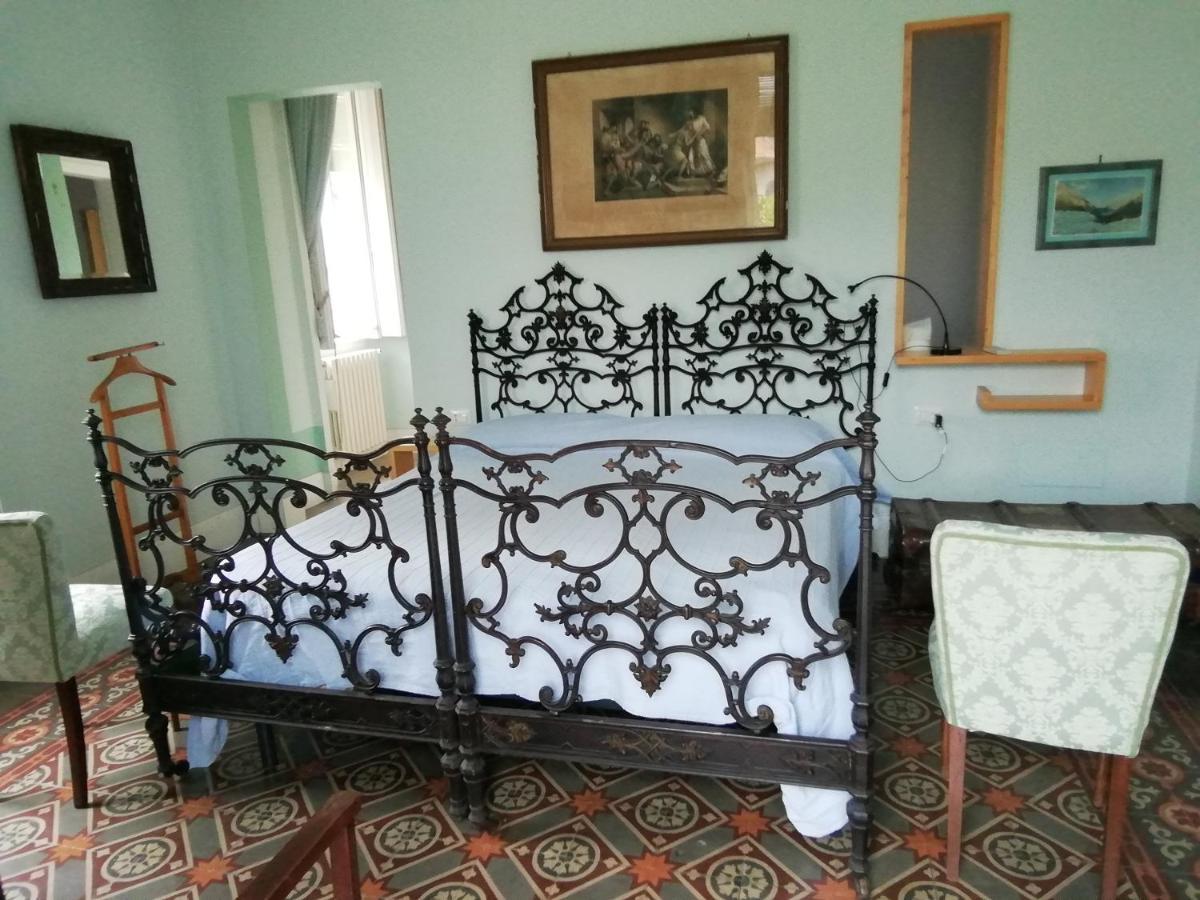 Villa Manasse Ачи Костелло Экстерьер фото