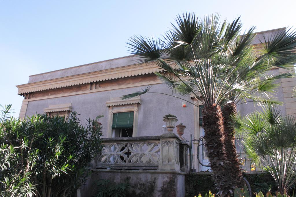 Villa Manasse Ачи Костелло Экстерьер фото